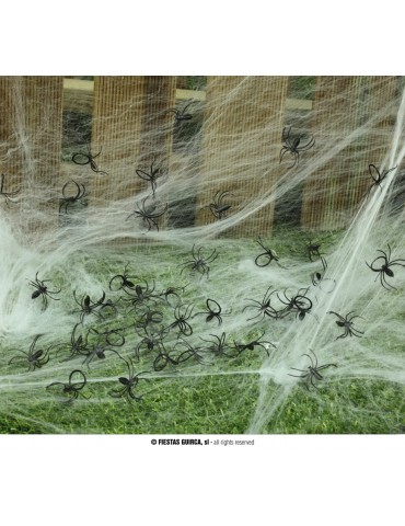 50 plastikowych pająków